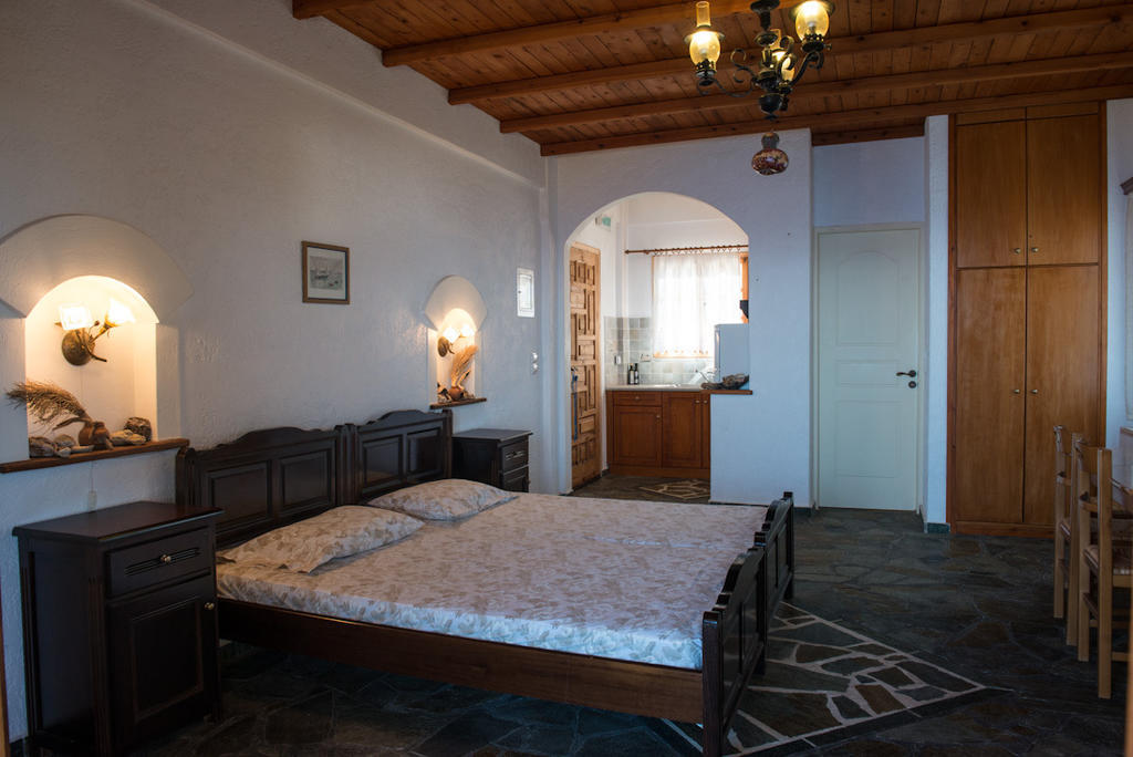 Niriides Studios Armenistis  Extérieur photo