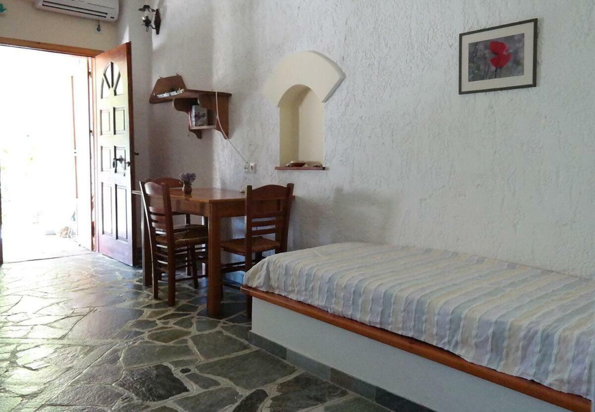Niriides Studios Armenistis  Extérieur photo
